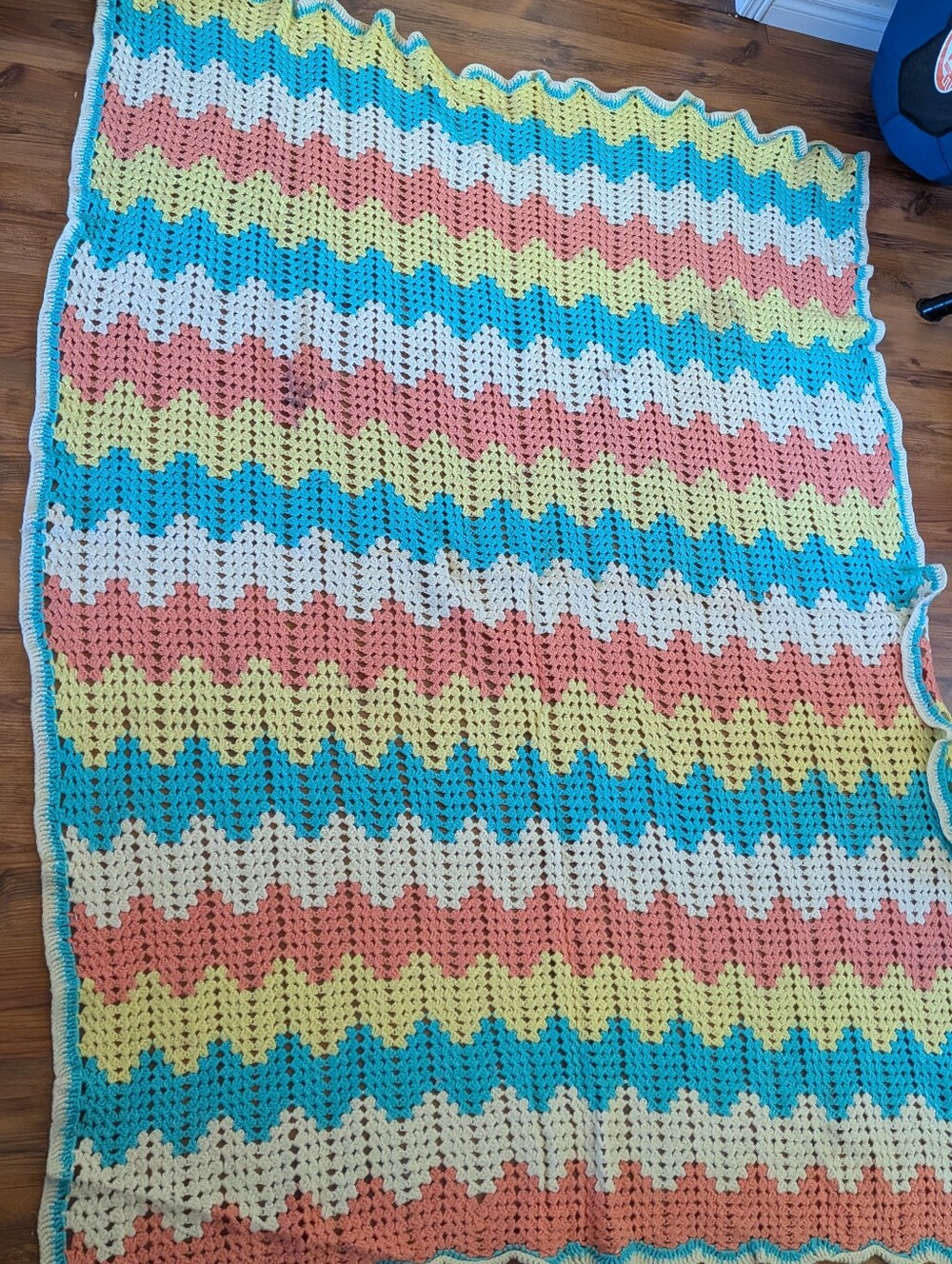 Handmade Crochet Blanket (82x58 Inches)